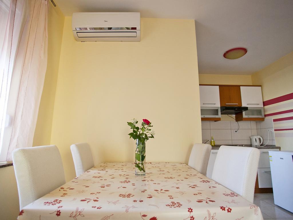 Apartment Zadar Diklo Borik Vir Chambre photo