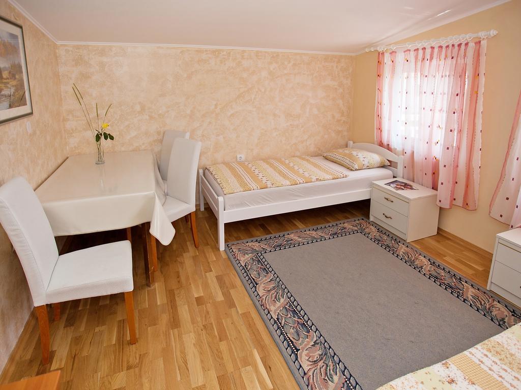 Apartment Zadar Diklo Borik Vir Chambre photo